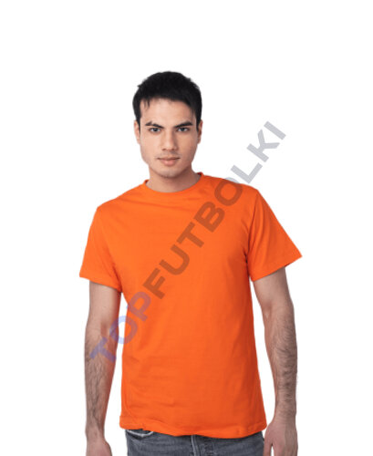 Оранжевая мужская футболка